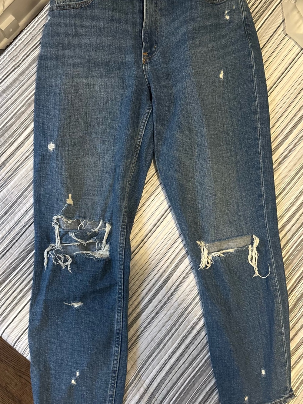 Abercrombie Women’s Distressed Blue Denim Jeans